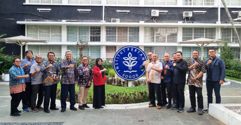 IPB University dan Pemprov Kepulauan Bangka Belitung Luncurkan Kerja Sama Inovasi Apartemen Kepiting Bakau