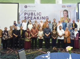 Pejabat IPB University Belajar Public Speaking dari Shahnaz Haque