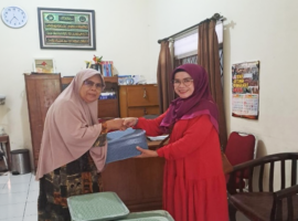 Pensiunan Pegawai IPB University Berbagi Melalui Program Jumat Berkah