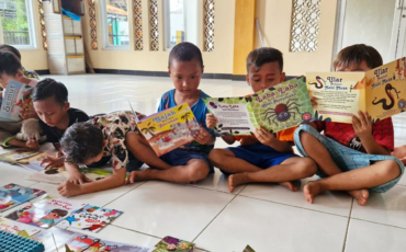 Bangun Budaya Cinta Baca, Guru Besar IPB University Bentuk Program Taman Baca dan Mendongeng