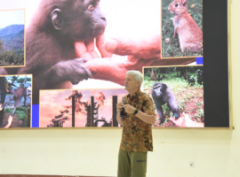 Peneliti Washington University Jelaskan Ancaman Biodiversitas di Hadapan Mahasiswa IPB University