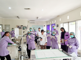 Prodi Paramedik Veteriner Sekolah Vokasi IPB dan PDHI Jawa Barat 2 Gelar Bakti Sosial Sterilisasi Kucing Betina