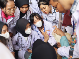 SKHB IPB University Bekali Petugas Pemeriksa Kesehatan Hewan dan Daging Kurban dengan Keterampilan Praktis