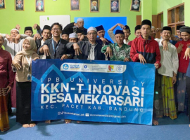 Krisis Regenerasi Petani, Mahasiswa KKNT IPB University Ajak Warga Desa Mekarsari Melek Digitalisasi Pertanian