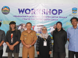 Mahasiswa KKNT IPB University Turut Serta Bangkitkan Semangat Seni dan Budaya di Balai Desa Cibenda