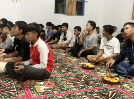 Pemuda Desa Ciampea Udik Antusias Ikuti Sosialisasi Teknologi RAS oleh Tim PPK Ormawa BEM FPIK IPB University