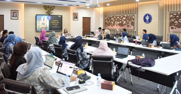 Tim PR IPB University Tingkatkan Kapasitas bersama Pakar Strategi Komunikasi