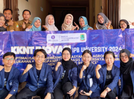 Cegah Stunting di Karangpawitan, Mahasiswa KKNT Inovasi IPB University Terapkan Pendekatan Berbasis Keluarga