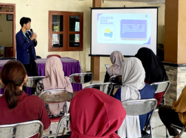 Dukung UMKM Naik Kelas, Mahasiswa KKNT Inovasi IPB Sosialisasikan Pengelolaan Keuangan dan Digital Marketing