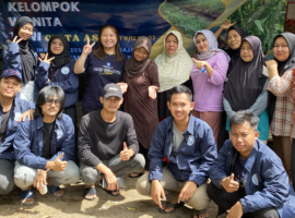 KWT Desa Binangun Bersama Mahasiswa IPB University Gagas Inovasi Potkobu