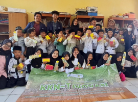 Mahasiswa KKNT Inovasi IPB University Bantu Kembangkan Karakter Anak di Desa Pasir Tanjung