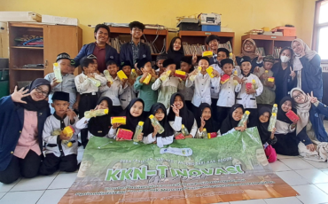 Mahasiswa KKNT Inovasi IPB University Bantu Kembangkan Karakter Anak di Desa Pasir Tanjung