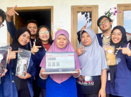 Perluas Jangkauan Pasar UMKM Desa Tanjungwangi, Mahasiswa KKNT Inovasi IPB University Adakan Program Digimar