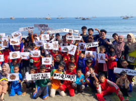 Rayakan Hari Anak Nasional, PPK Ormawa Himafarin Bentuk Kreativitas dan Kepedulian Lingkungan Anak di Pantai Sangrawayang