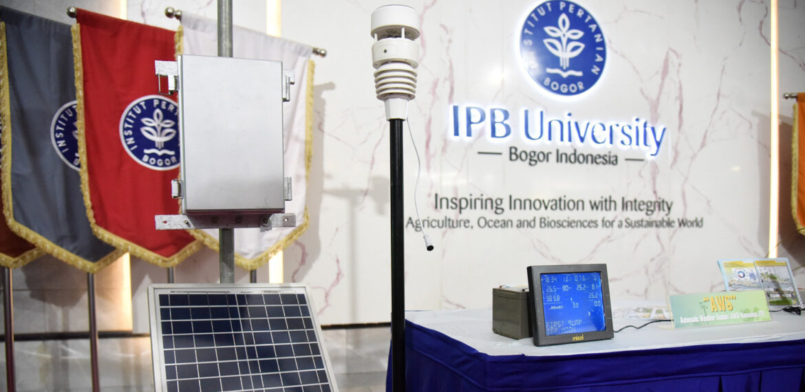 IPB University Inisiasi Komunitas Stasiun Cuaca Otomatis untuk Pertanian yang Lebih Tangguh Hadapi Perubahan Iklim