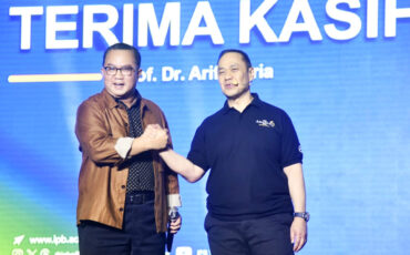 Rektor IPB University Bagikan Kisah 13 Tahun Perjuangan Menulis dan Berbicara di Depan Publik