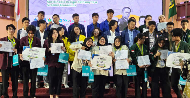 Usung CoDampresso, Tim Departemen Fisika IPB University Sabet Juara 1 di Kompetisi Desain Produk Internasional