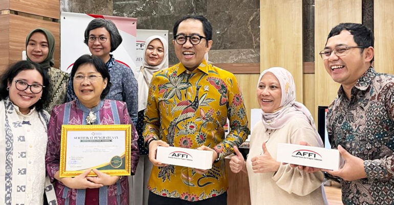 Bawa Permen Cajuputs Candy, Peneliti IPB University Raih Award Inovasi Minyak Atsiri Nasional