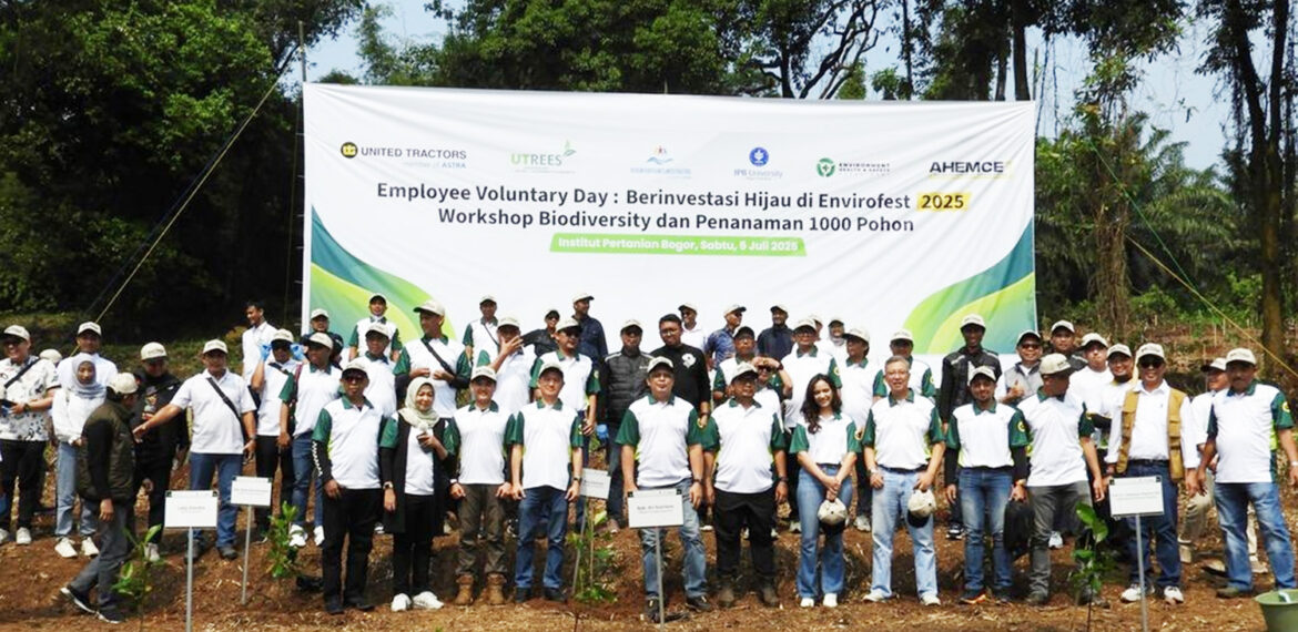 EnviroFest: Penanaman 1.000 Pohon United Tractors dan Fahutan IPB University Percantik Taman Hutan Kampus 