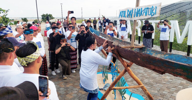 Hadiri Atoll Day Wakatobi 2025, Guru Besar IPB University Paparkan Kondisi Terkini di Atol Kapota, Waka