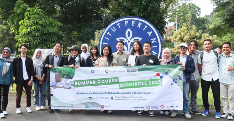 IPB University Gelar BioCircle 2025, Ajang Kolaborasi Mahasiswa 8 Negara Belajar Biopolimer dan Biokomp