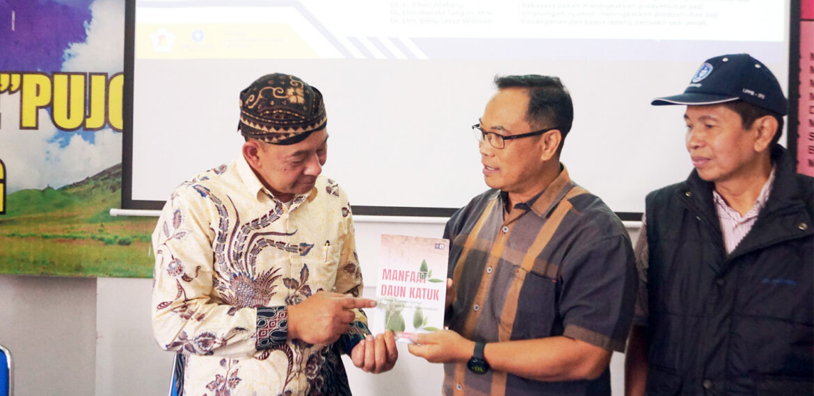 Inovasi IPB University Hadir di Peternak Sapi Perah Koperasi SAE Pujon Malang