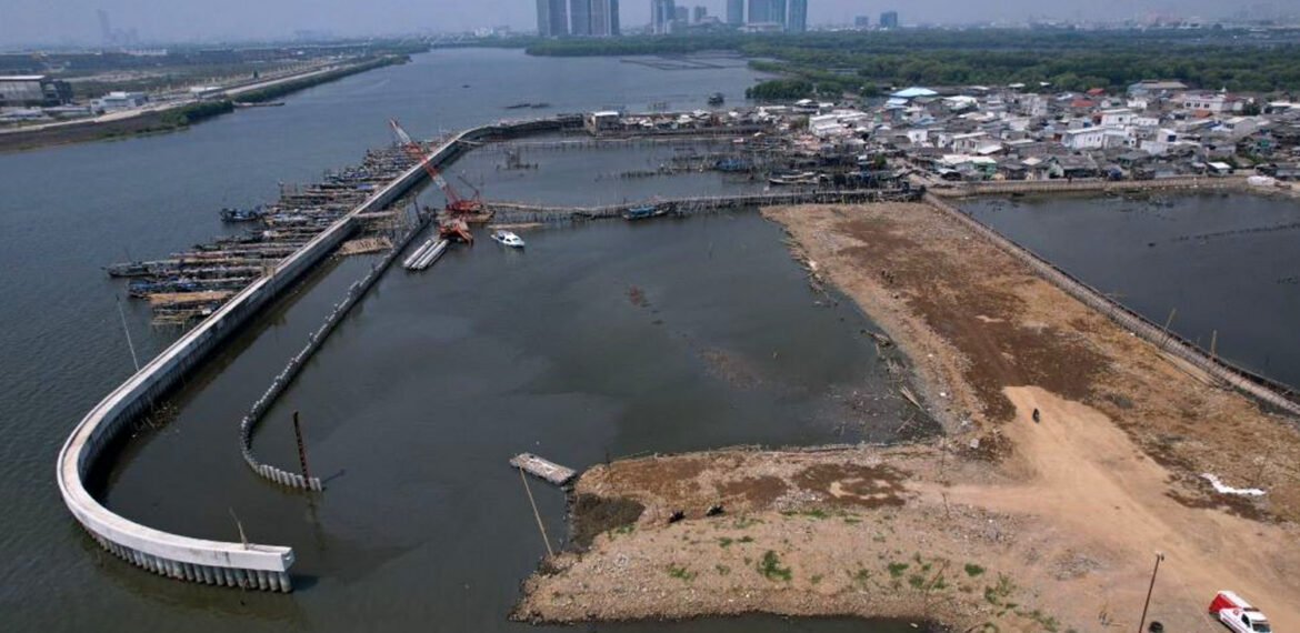 Tanggapi Giant Sea Wall, Guru Besar IPB University Antara Harapan Perlindungan Pesisir dan Tantangan Ek