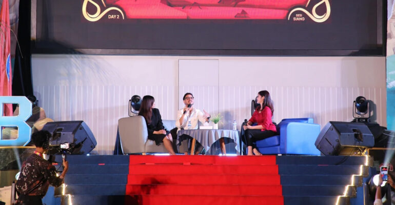 Cania Citta dan Jovial da Lopez Ajak Mahasiswa Baru IPB University Berpikir Kritis dengan Integritas