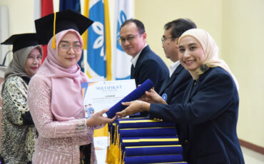 IPB University Wisuda 186 Fasilitator Sekolah Keluarga Berkualitas