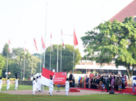 Meriah Perayaan HUT ke-80 RI di IPB University Mulai dari Parade Angklung, Arakan Pengantin, Hingga Lomba Tradisional