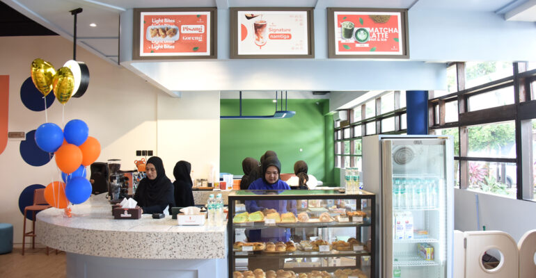 Breadcast Bakery and Coffee