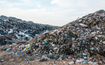 Prof Eka Intan Berikan Saran Atasi Sampah Menggunung di TPA melalui Ekonomi Sirkular