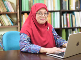 Prof. Tatik Chikmawati