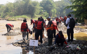 Setengah Ton Sampah Terangkat, Begini Cara Mahasiswa IPB University Rayakan Kemerdekaan