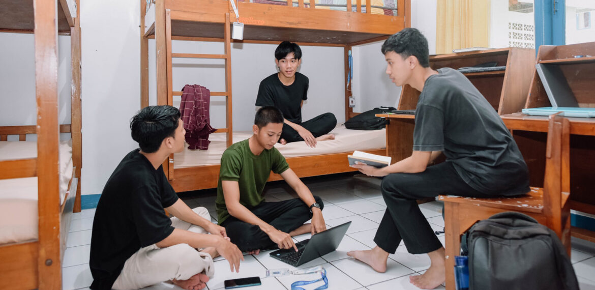 Tips Sukses Jadi Insan Asrama Mahasiswa IPB University