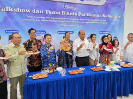 kampanye-makan-udang-di-tengah-isu-paparan-radioaktif-cesium-137-digelar-di-sela-talkshow-dan-temu-bisnis-fpik-ipb-university