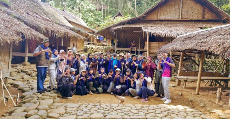 mahasiswa-pascasarjana-ipb-university-rihlah-ilmiah-pelajari-ambivalensi-masyarakat-baduy-luar