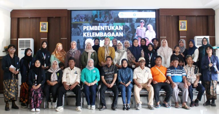 himaiko-ipb-university-bentuk-komunitas-keluarga-sauyunan-di-desa-citaringgul