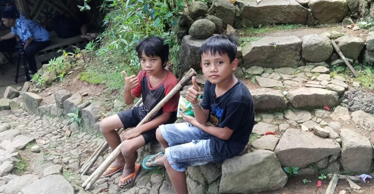 mahasiswa-ipb-university-pelajari-strategi-suku-baduy-luar-hadapi-serbuan-gawai-dan-teknologi