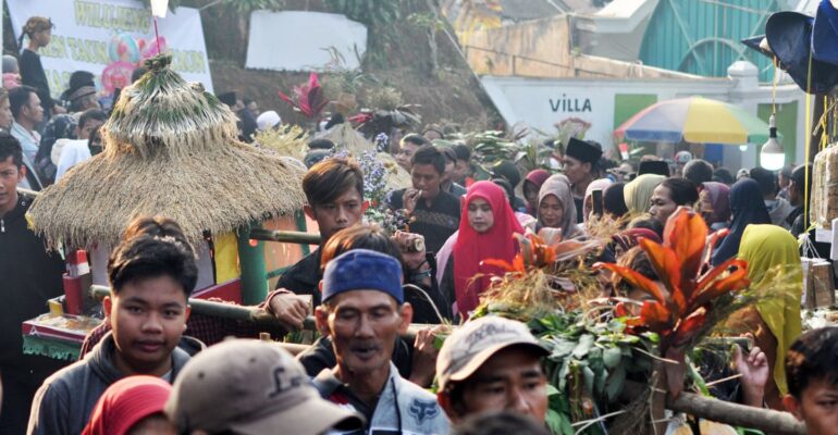 mahasiswa-ipb-university-teliti-kearifan-lokal-kasepuhan-girijaya-sebagai-kunci-resiliensi-perubahan-iklim