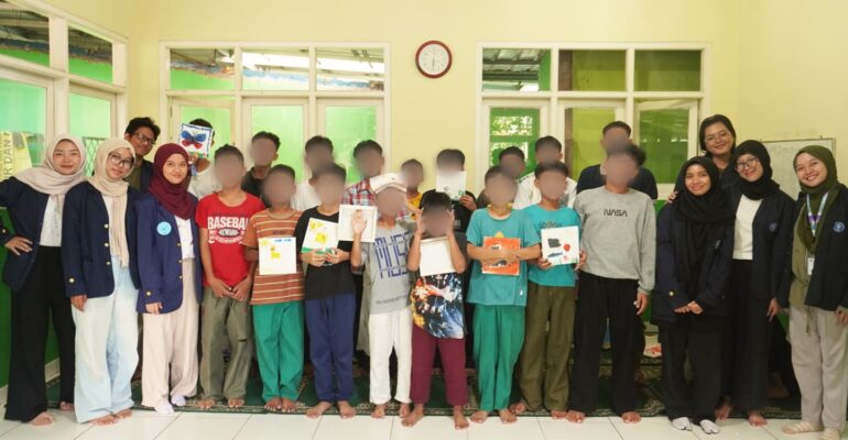 peduli-ampk-tim-mahasiswa-ipb-university-gagas-bright-canvas