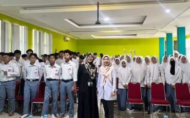 perdana-ipb-university-gelar-sekolah-remaja-berkualitas-di-sma-it-bbs