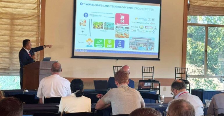 rektor-ipb-university-jadi-keynote-speaker-pada-living-lab-summit-di-stanford-university