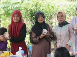 sekolah-vokasi-ipb-university-edukasi-gizi-ibu-dan-balita-lewat-demo-masak-mpasi-dengan-pandai-go