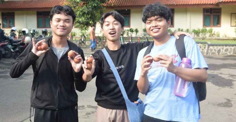 GERAKAN SEDEKAH PROTEIN