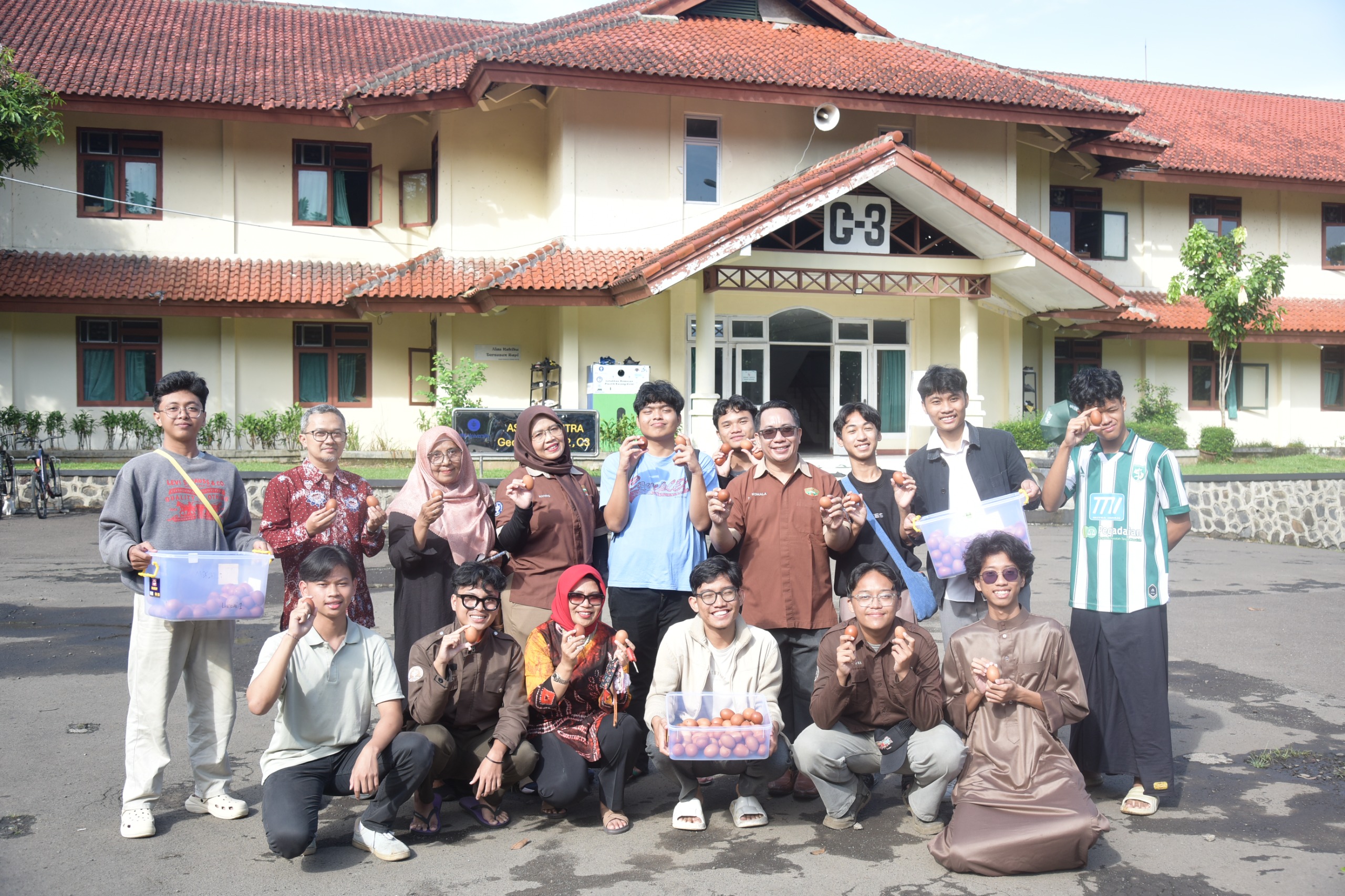 WhatsApp Image 2025-11-24 at 08.47.49