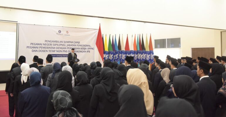 ipb-university-lantik-173-pegawai-rektor-ajak-untuk-terus-bermimpi-besar-dan-berintegritas