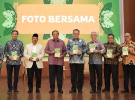 mantan-presiden-sby-sampaikan-empat-hal-fundamental-dalam-peringatan-50-tahun-prodi-ilmu-ekonomi-pertanian-ipb-university-