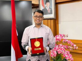 profesor-muda-ipb-university-raih-habibie-prize-2025