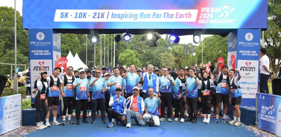 sebanyak-4000-pelari-ikuti-ipb-run-half-marathon-2025-di-kampus-dramaga